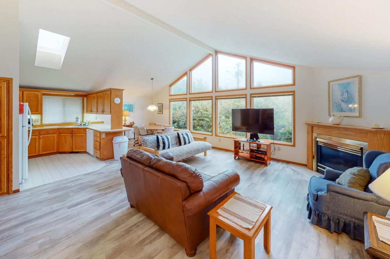 Captain Bill'S Beachhouse Линкольн-Сити Экстерьер фото