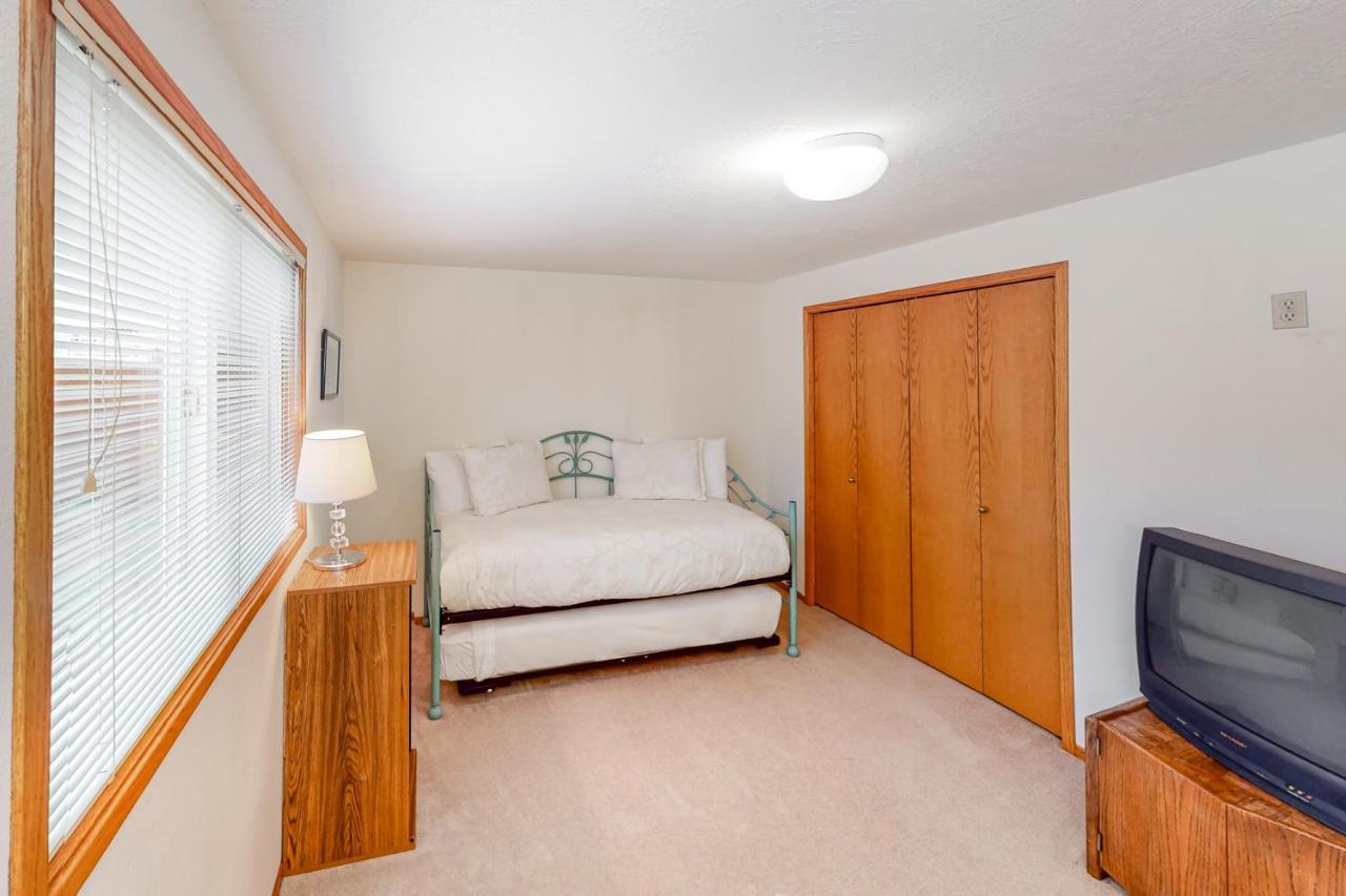 Captain Bill'S Beachhouse Линкольн-Сити Экстерьер фото