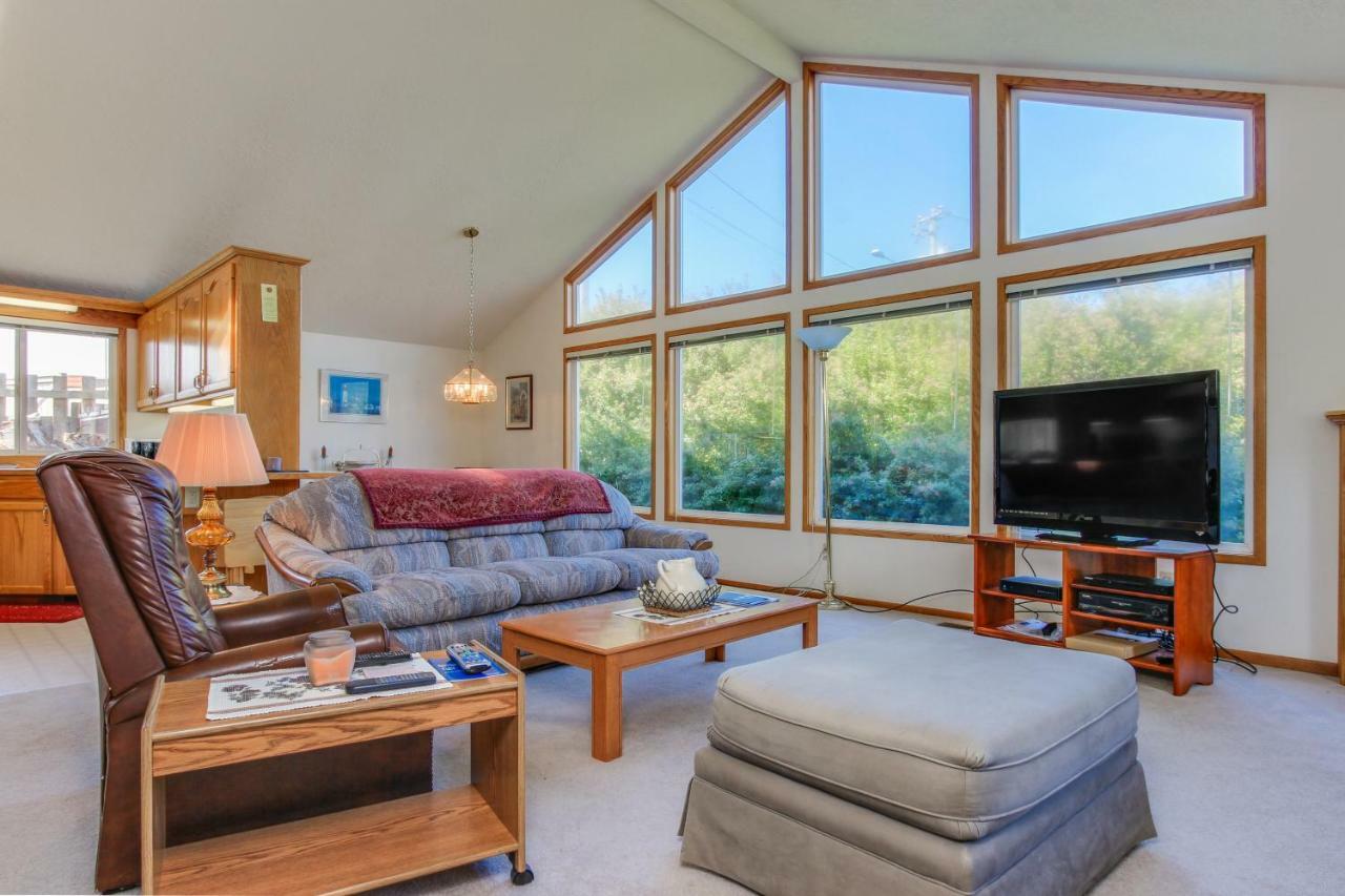 Captain Bill'S Beachhouse Линкольн-Сити Экстерьер фото